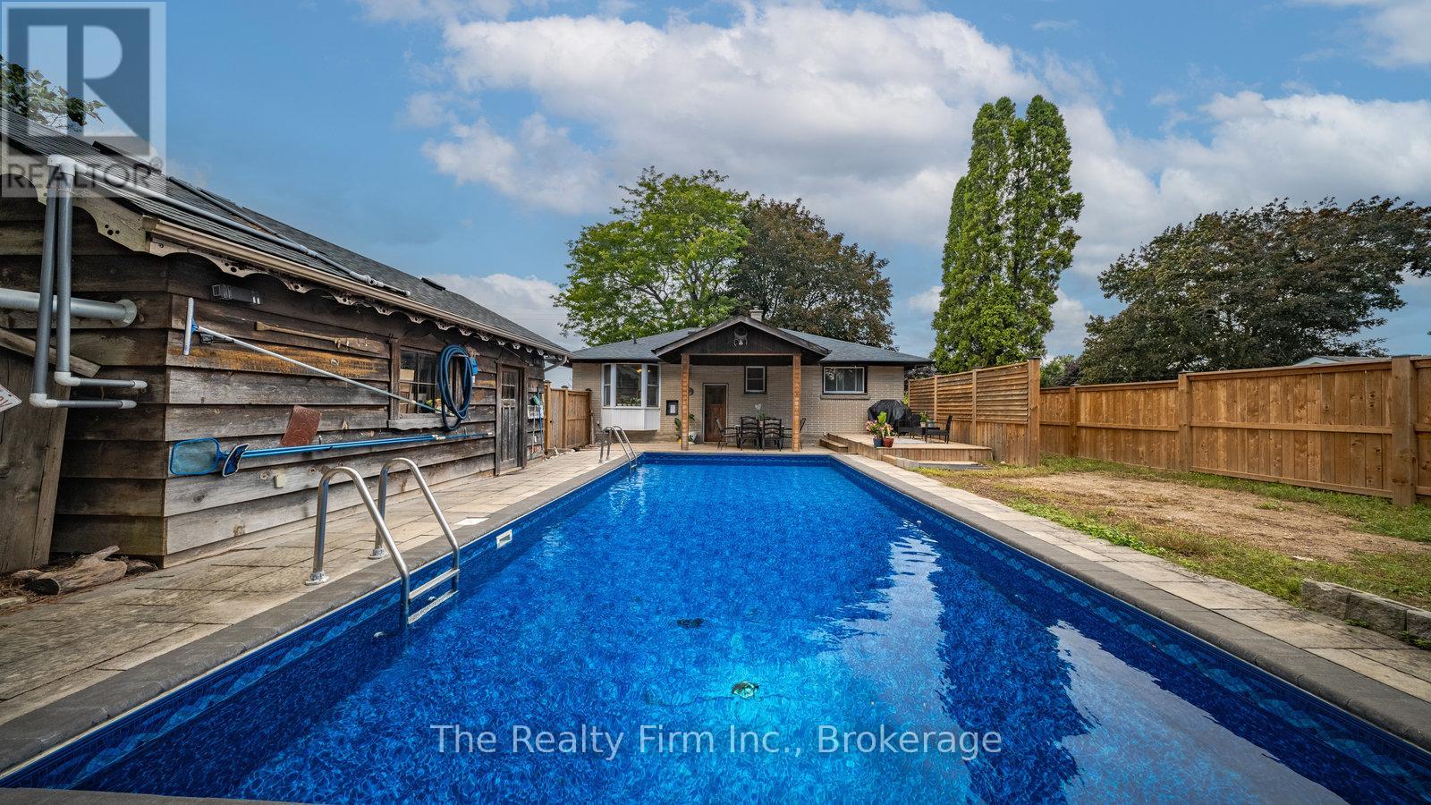 912 Alice Street, Woodstock (Woodstock - South), Ontario  N4S 2J6 - Photo 33 - X12970890