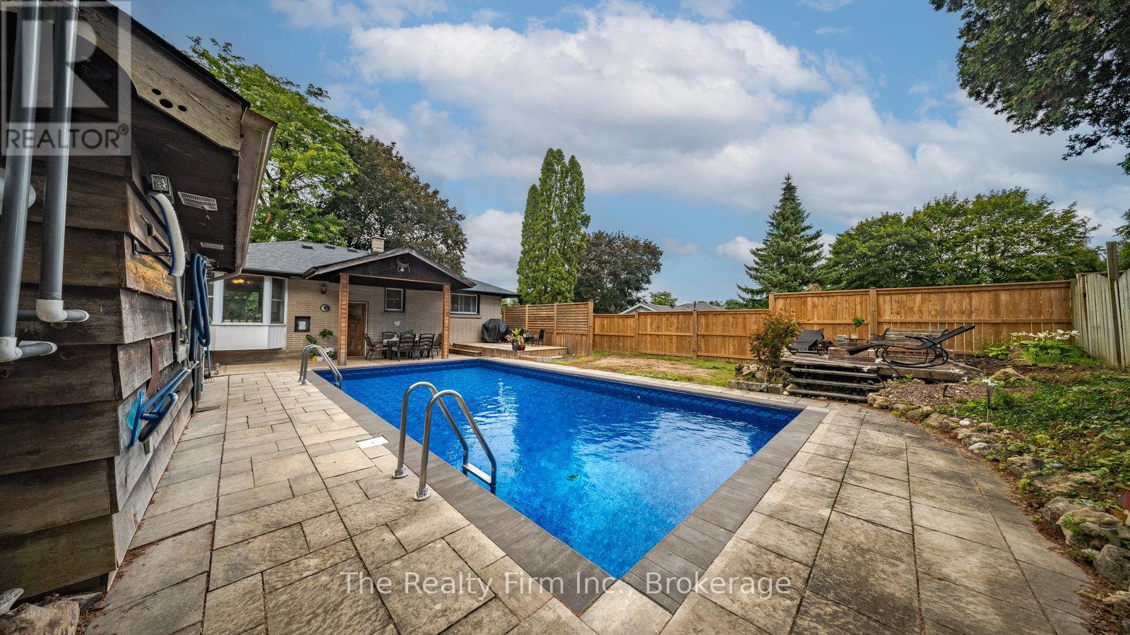 912 Alice Street, Woodstock (Woodstock - South), Ontario  N4S 2J6 - Photo 6 - X12970890