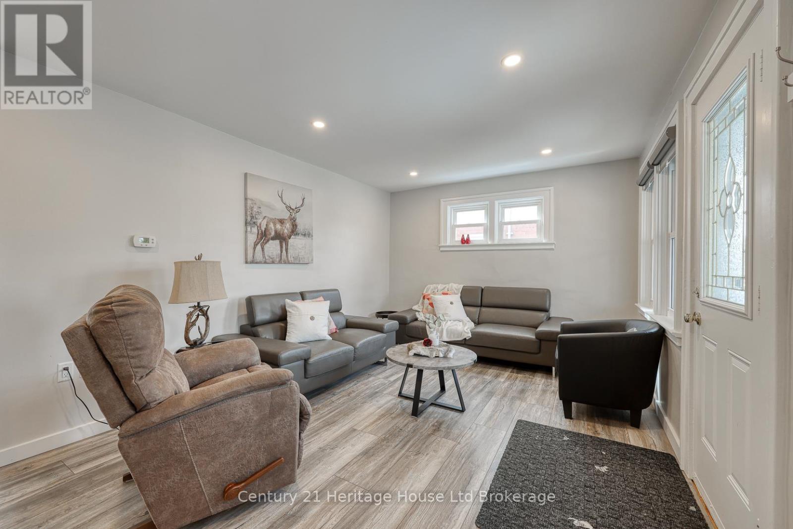 258 Graham Street, Woodstock (Woodstock - North), Ontario  N4S 6K7 - Photo 13 - X12971098