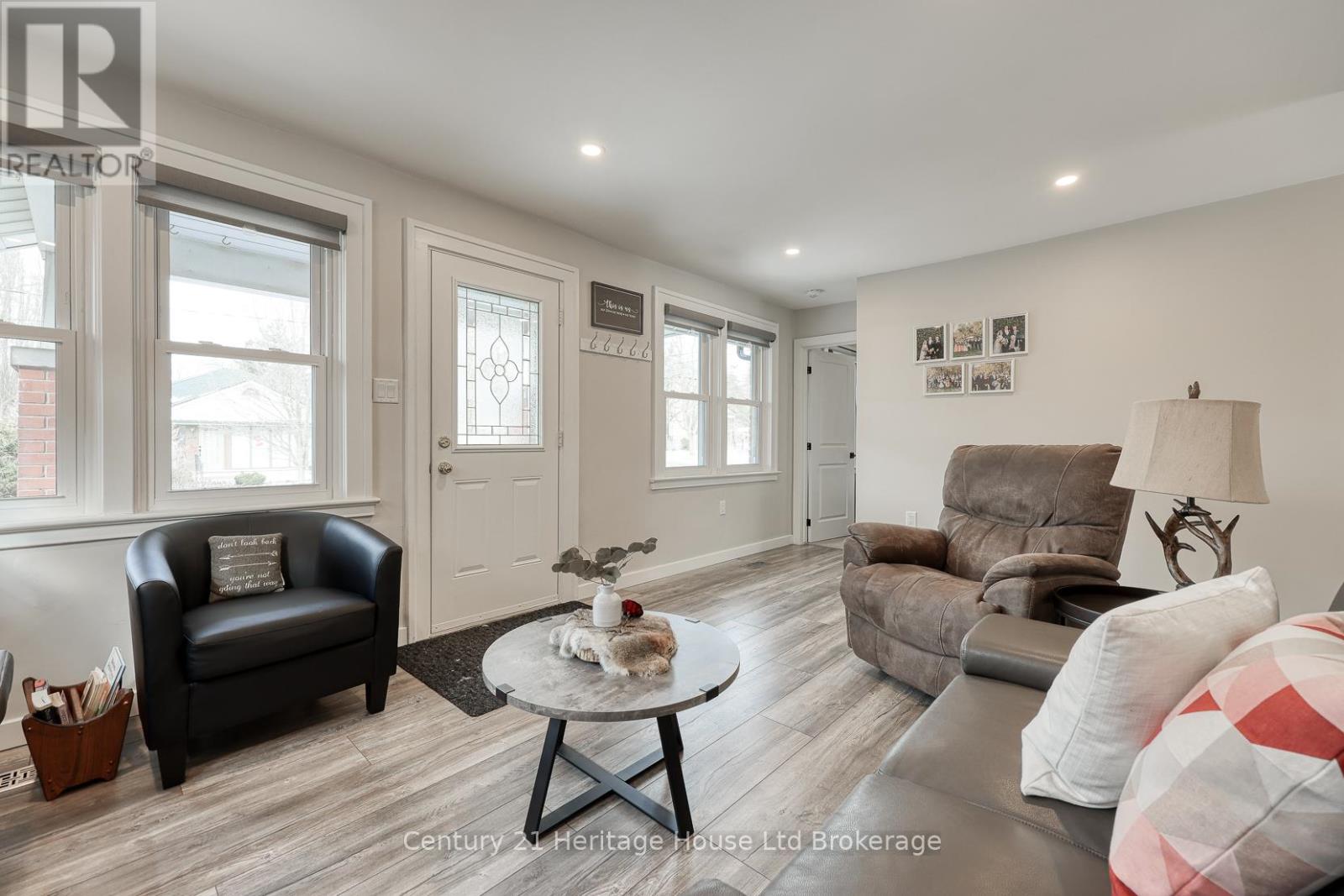 258 Graham Street, Woodstock (Woodstock - North), Ontario  N4S 6K7 - Photo 14 - X12971098