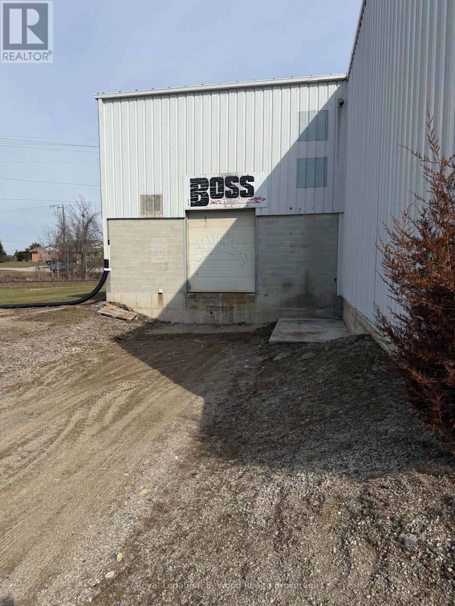 Unit E - 131 Townline Road, Tillsonburg, Ontario  N4G 2R9 - Photo 3 - X12972564