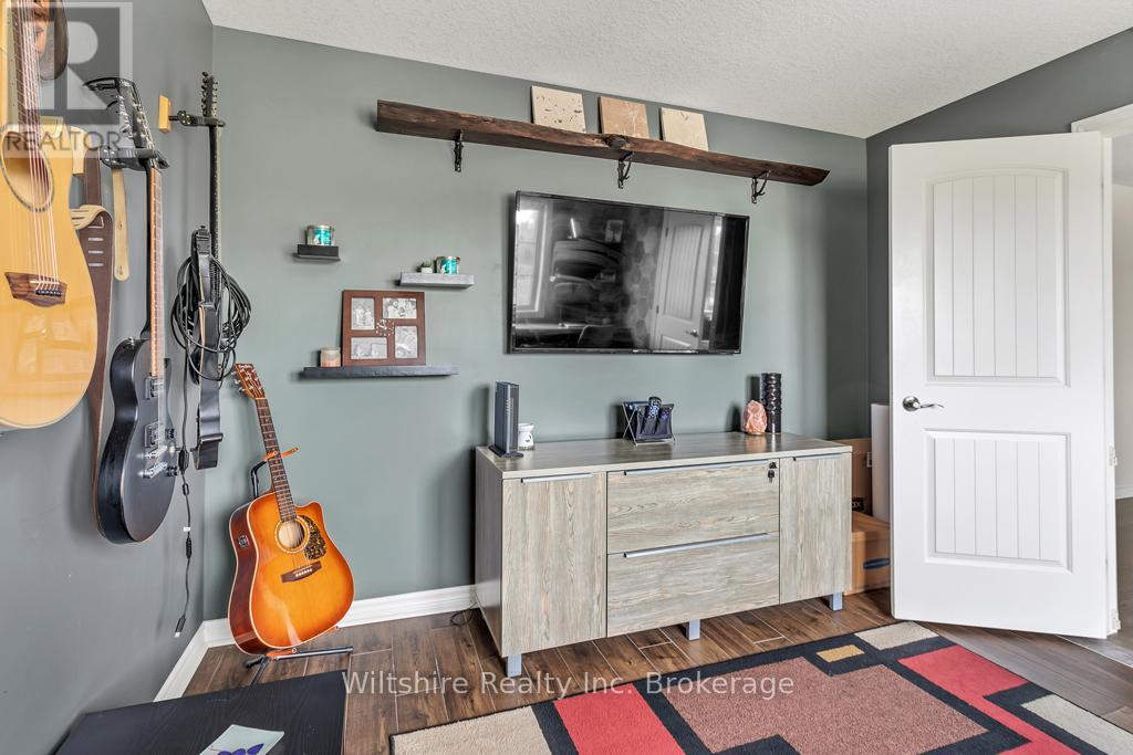 335 Talbot Street, Norfolk (Courtland), Ontario  N0J 1E0 - Photo 17 - X12973002