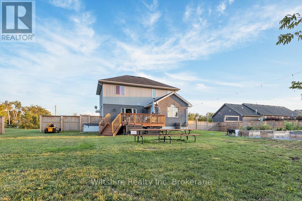 335 Talbot Street, Norfolk (Courtland), Ontario  N0J 1E0 - Photo 5 - X12973002