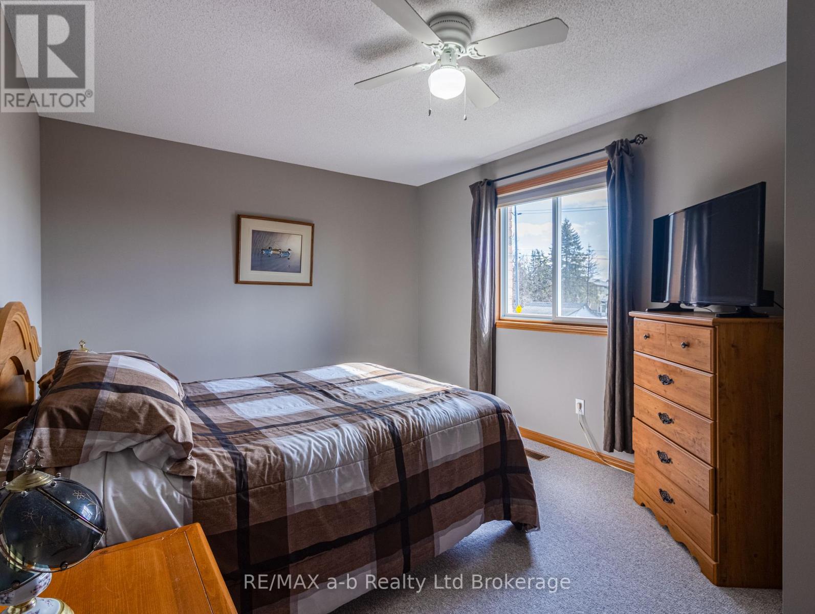 137 Whiting Street, Ingersoll (Ingersoll - South), Ontario  N5C 3B2 - Photo 13 - X12978936