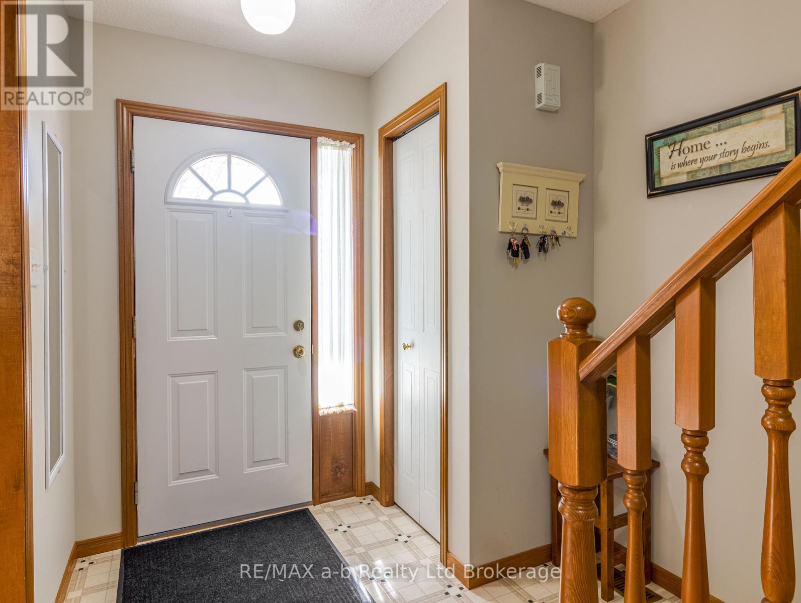 137 Whiting Street, Ingersoll (Ingersoll - South), Ontario  N5C 3B2 - Photo 5 - X12978936