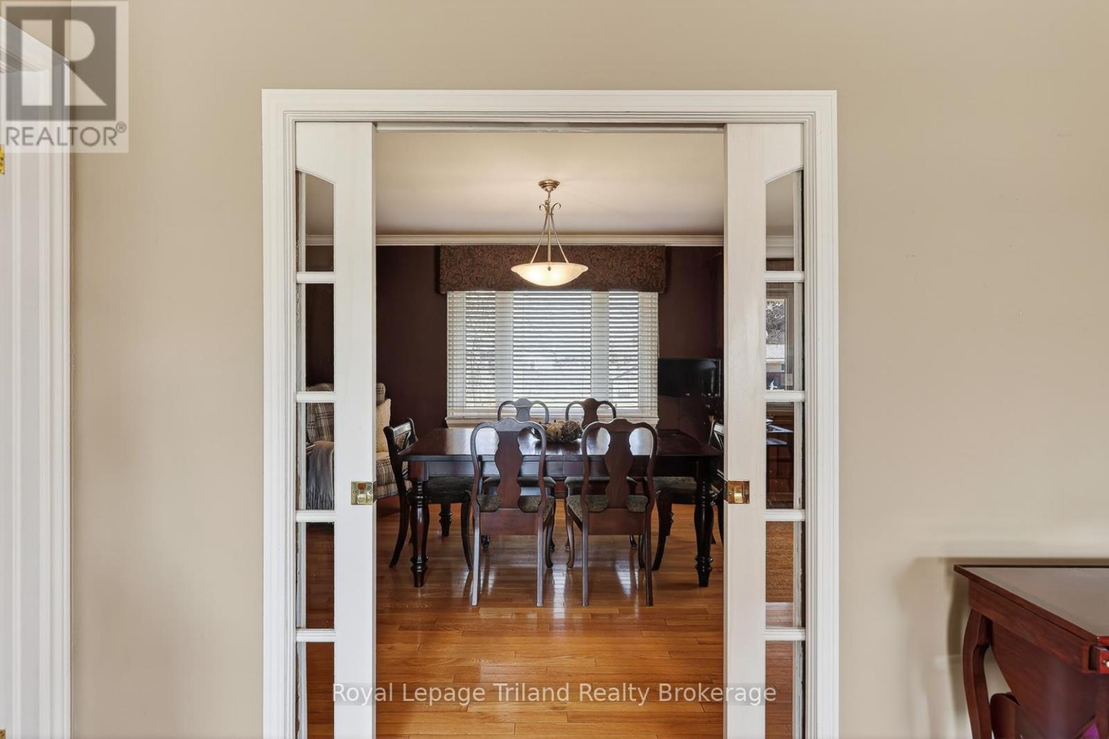 196 Washington Street, Zorra (Thamesford), Ontario  N0M 2M0 - Photo 11 - X12980088