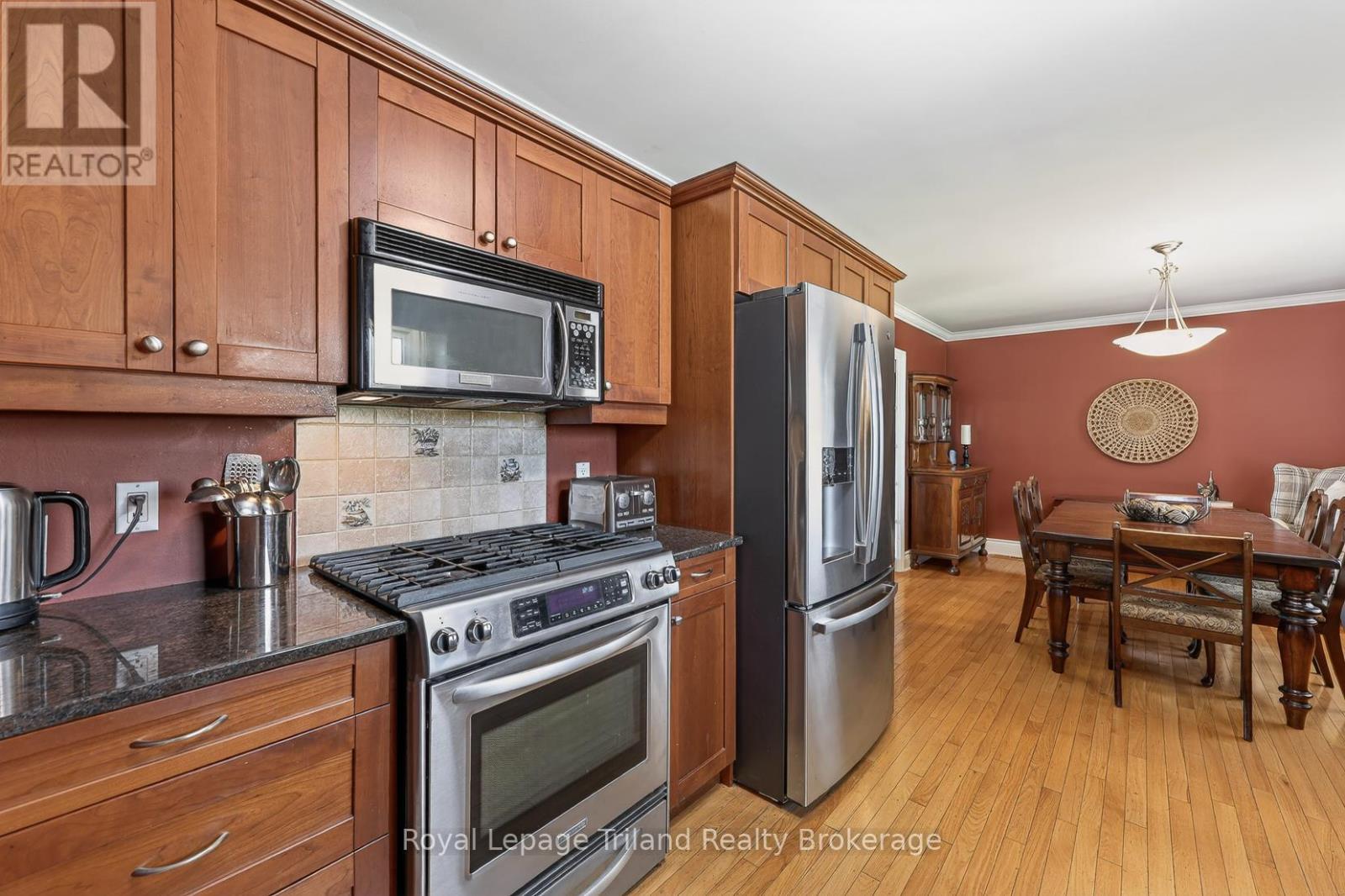 196 Washington Street, Zorra (Thamesford), Ontario  N0M 2M0 - Photo 15 - X12980088