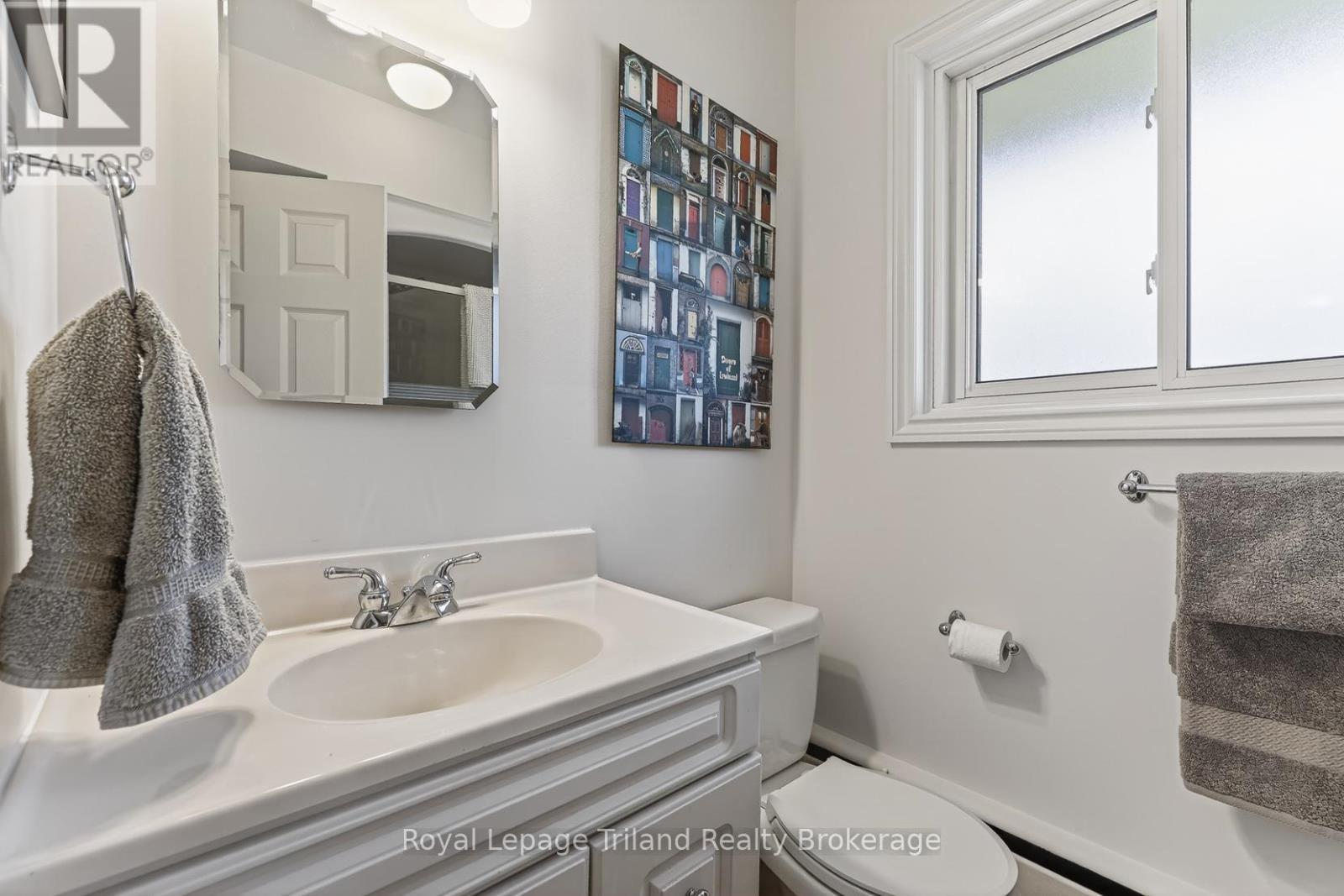 196 Washington Street, Zorra (Thamesford), Ontario  N0M 2M0 - Photo 19 - X12980088