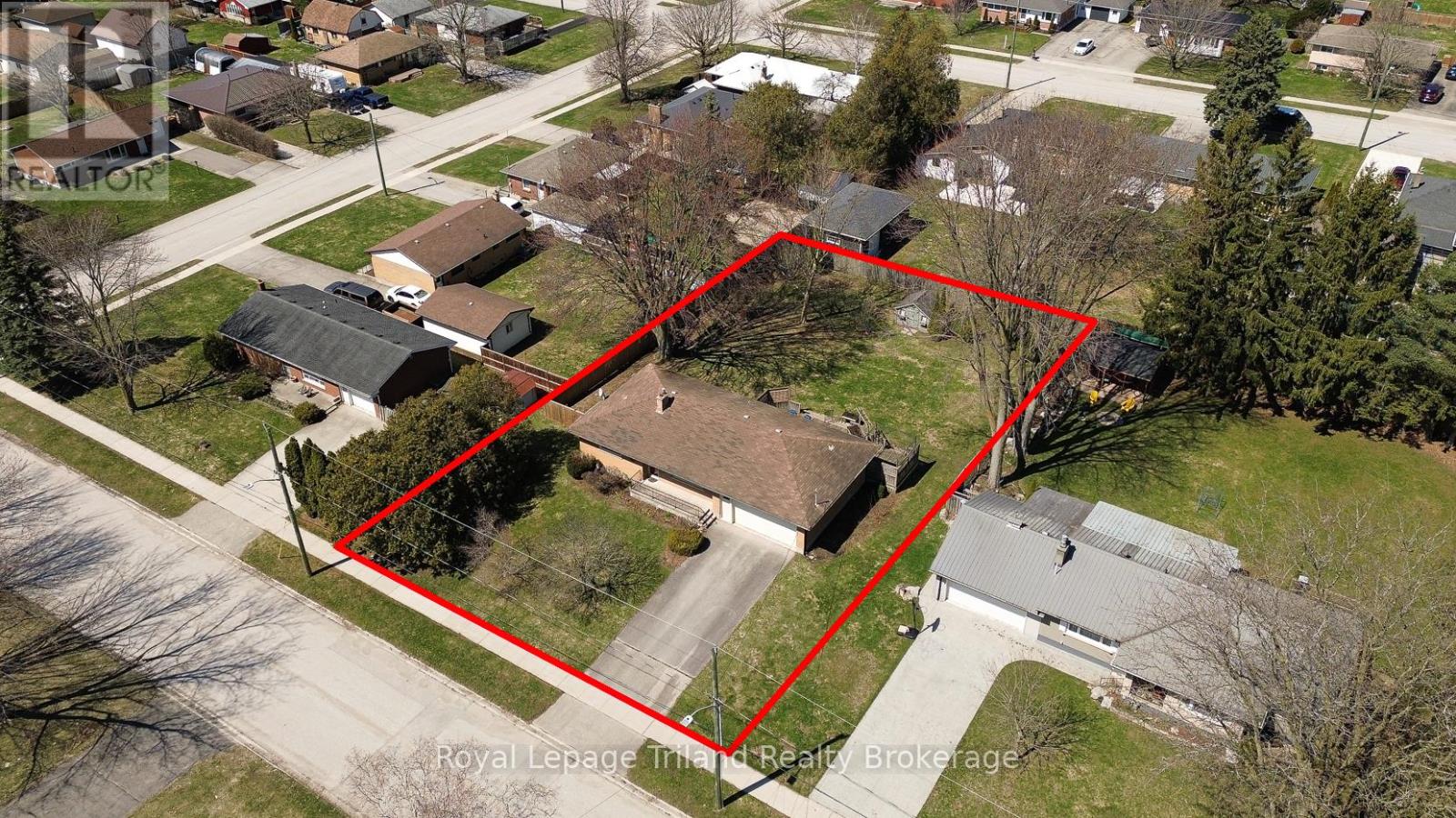 196 Washington Street, Zorra (Thamesford), Ontario  N0M 2M0 - Photo 2 - X12980088