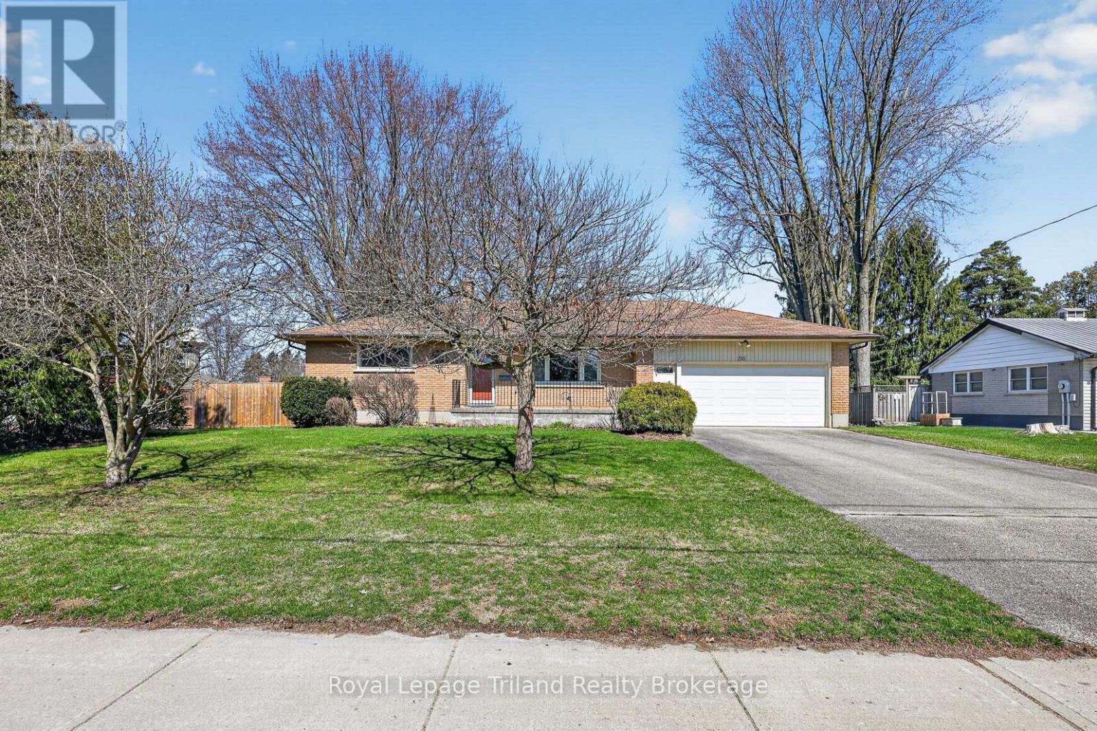 196 Washington Street, Zorra (Thamesford), Ontario  N0M 2M0 - Photo 3 - X12980088