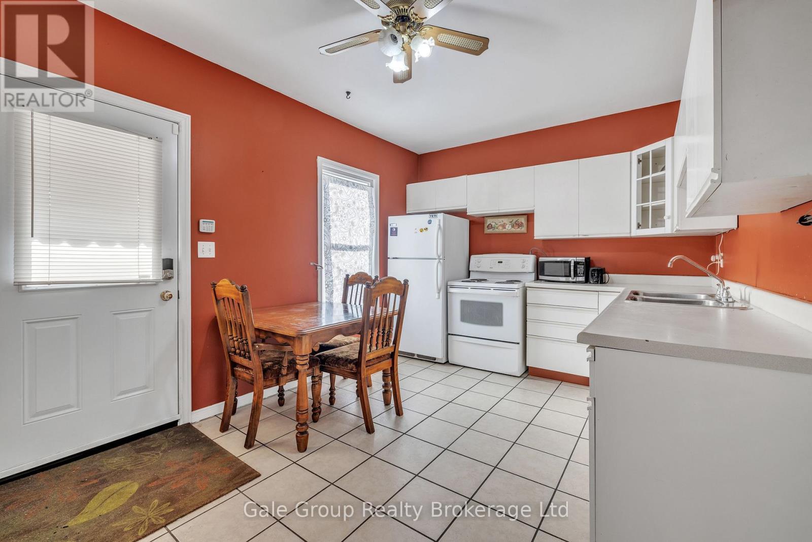 313 Simcoe Street, Woodstock (Woodstock - South), Ontario  N4S 1J2 - Photo 6 - X12981112