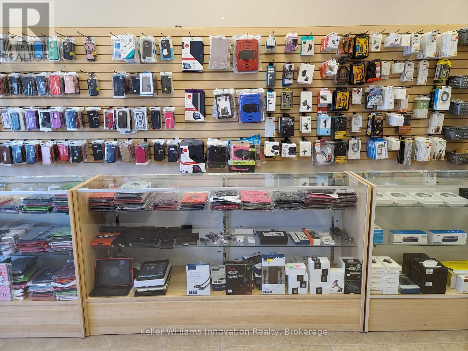 332 Clarke Road, London East (East A), Ontario  N5W 5G1 - Photo 2 - X12981150