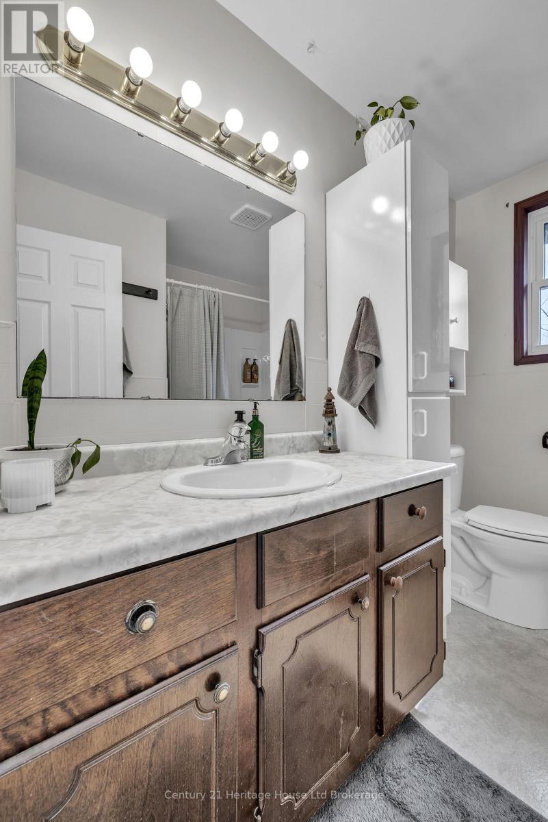 49395 Nova Scotia Line N, Malahide (Copenhagen), Ontario  N5H 2R2 - Photo 6 - X12981192