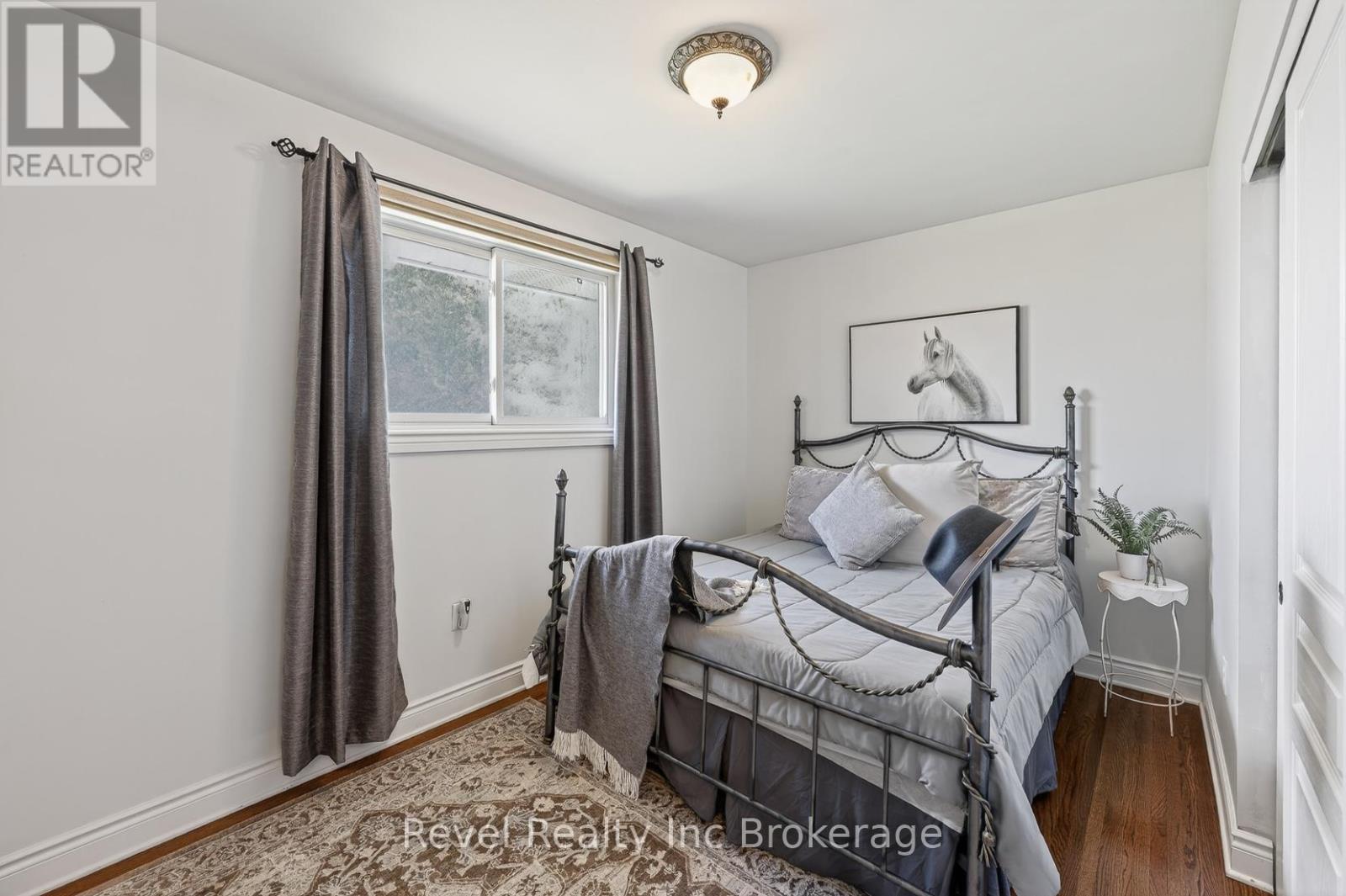 8 Elmwood Place, Woodstock (Woodstock - South), Ontario  N4S 2K6 - Photo 16 - X12981572