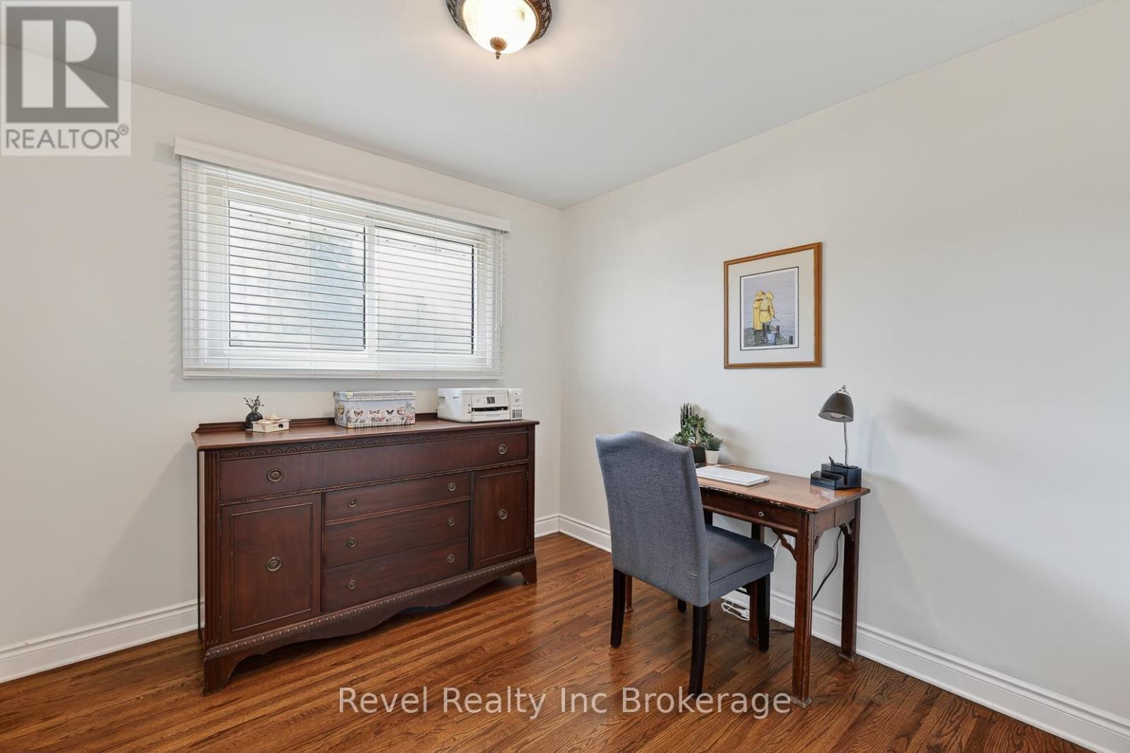 8 Elmwood Place, Woodstock (Woodstock - South), Ontario  N4S 2K6 - Photo 17 - X12981572