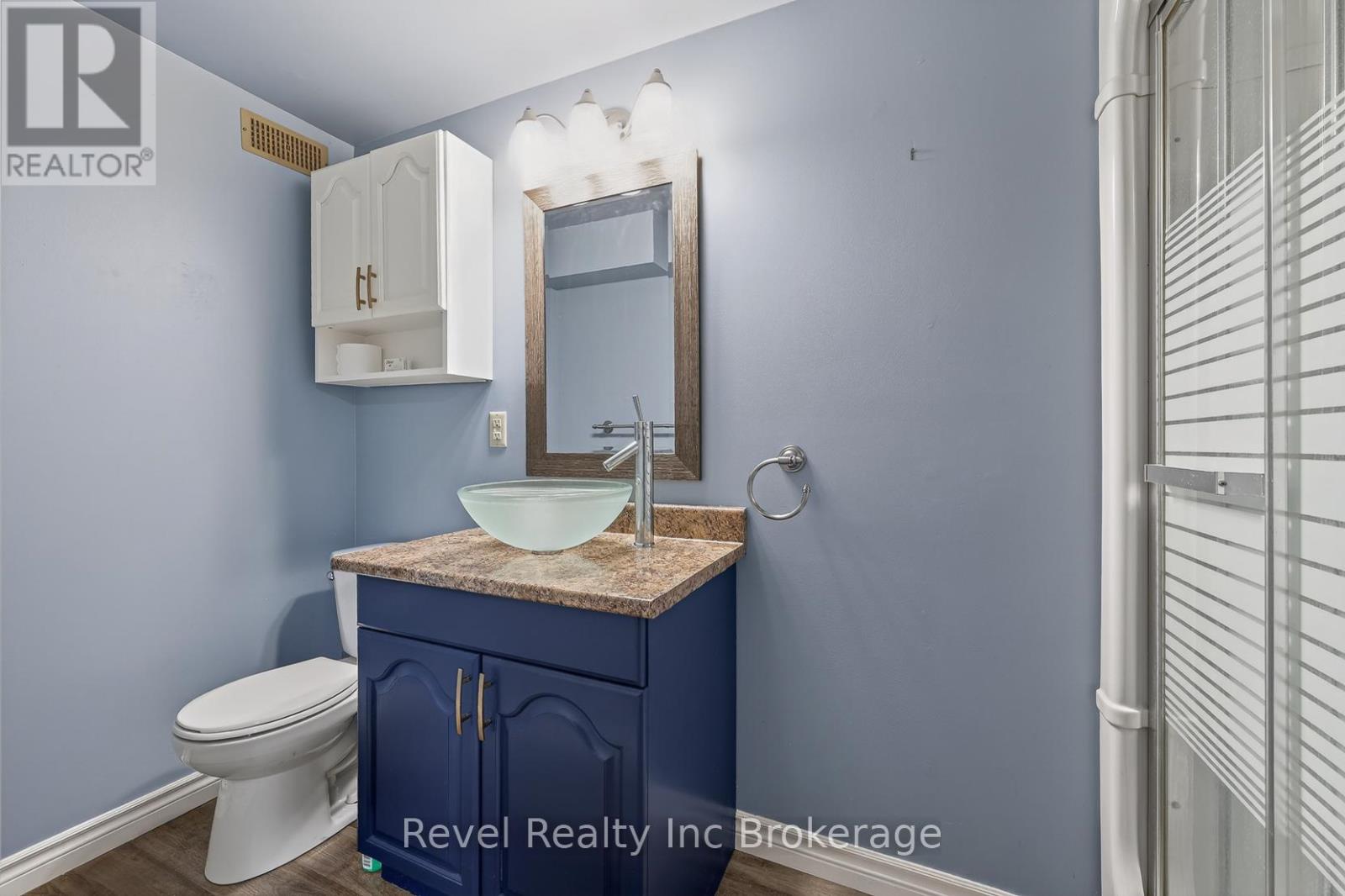 8 Elmwood Place, Woodstock (Woodstock - South), Ontario  N4S 2K6 - Photo 21 - X12981572