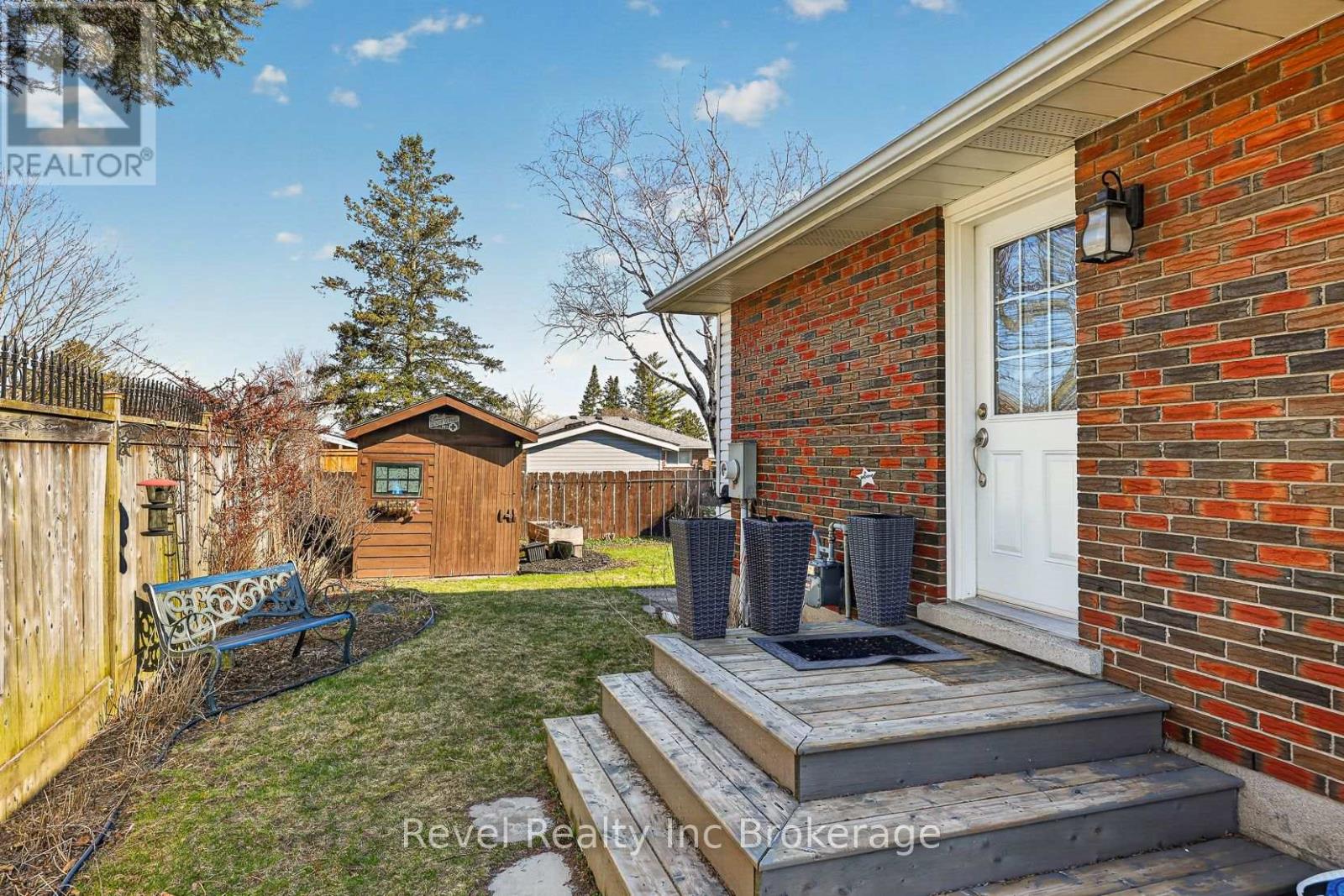 8 Elmwood Place, Woodstock (Woodstock - South), Ontario  N4S 2K6 - Photo 23 - X12981572