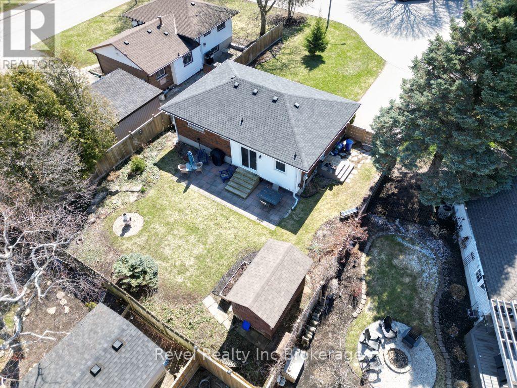 8 Elmwood Place, Woodstock (Woodstock - South), Ontario  N4S 2K6 - Photo 27 - X12981572