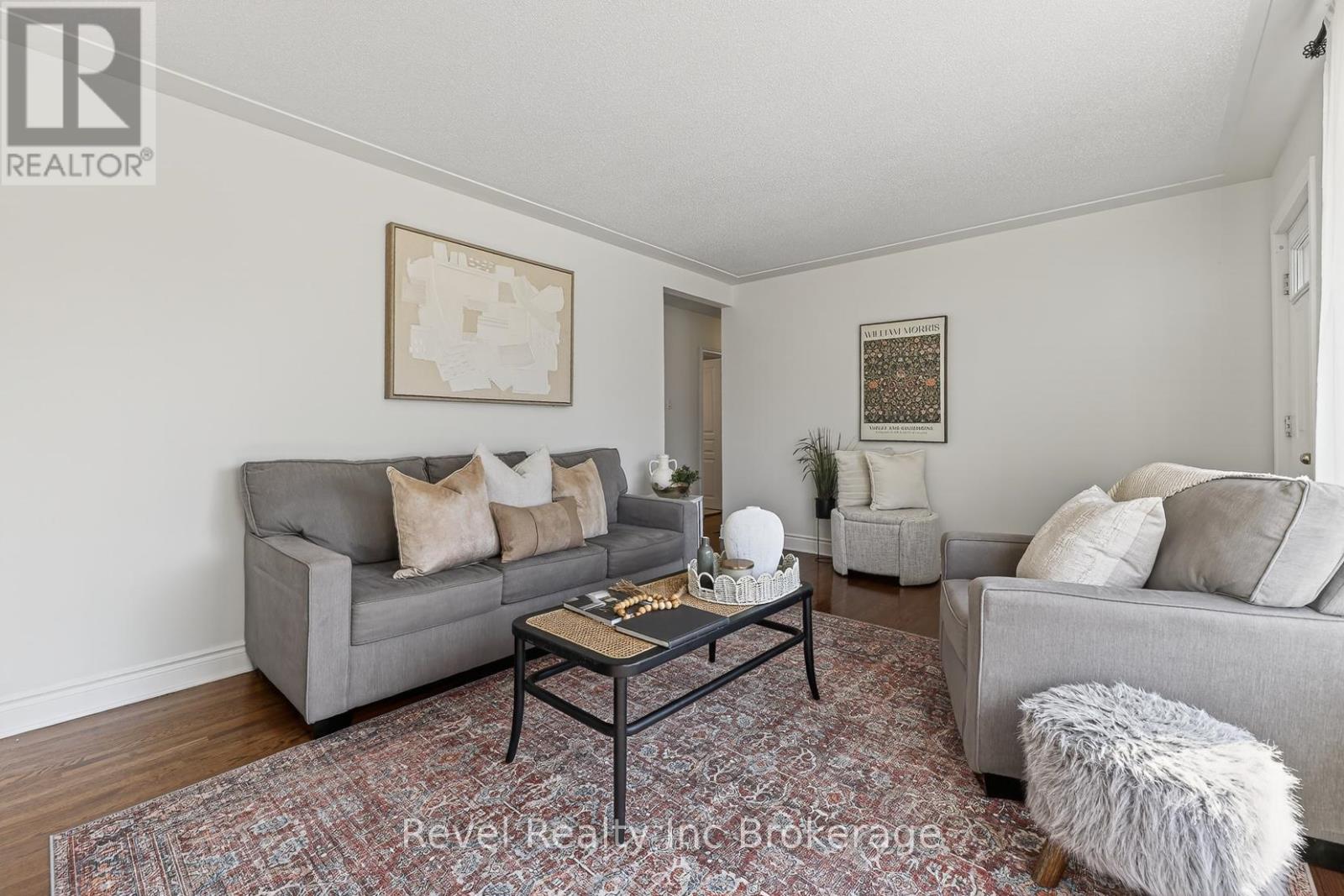 8 Elmwood Place, Woodstock (Woodstock - South), Ontario  N4S 2K6 - Photo 8 - X12981572