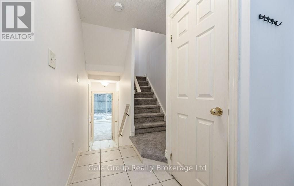 2 - 1248 Guelph Line, Burlington (Mountainside), Ontario  L7P 2S9 - Photo 4 - W12981728