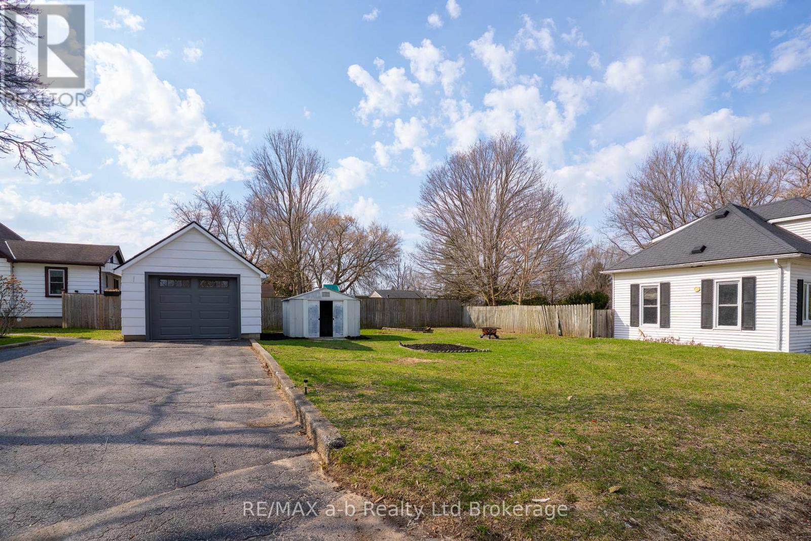 7 Ball Street, Tillsonburg, Ontario  N4G 2W5 - Photo 4 - X12981774