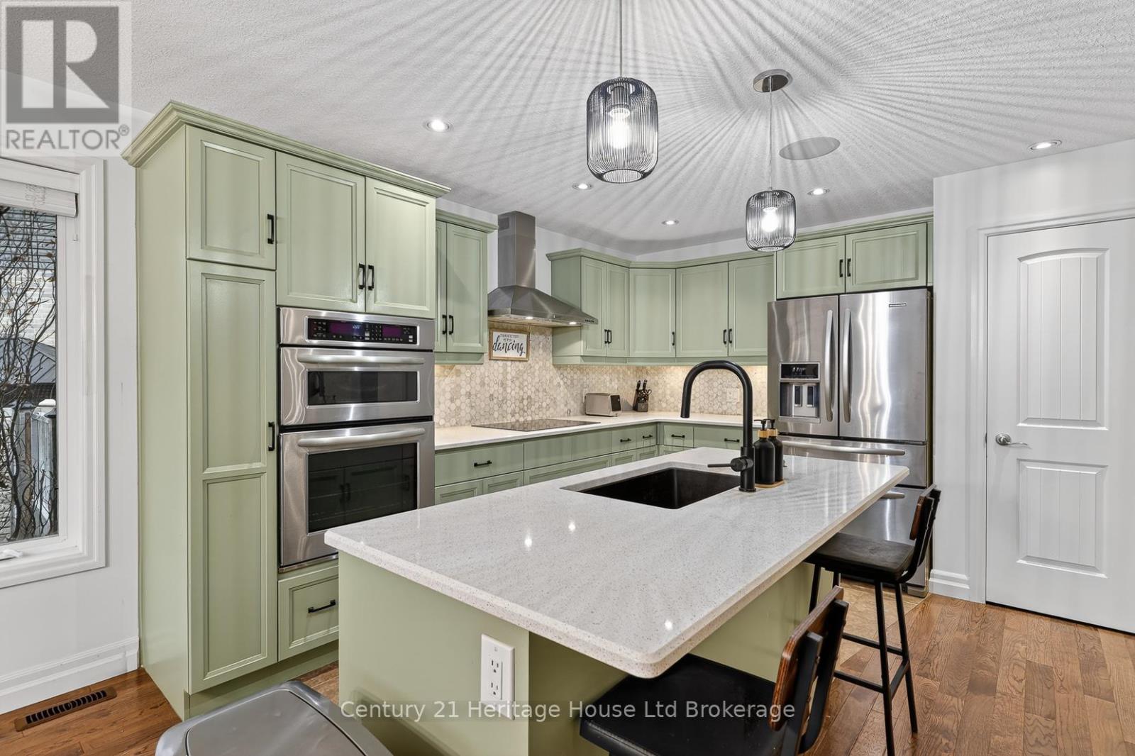 54 Westview Court, Woodstock (Woodstock - North), Ontario  N4T 0B8 - Photo 10 - X12983418