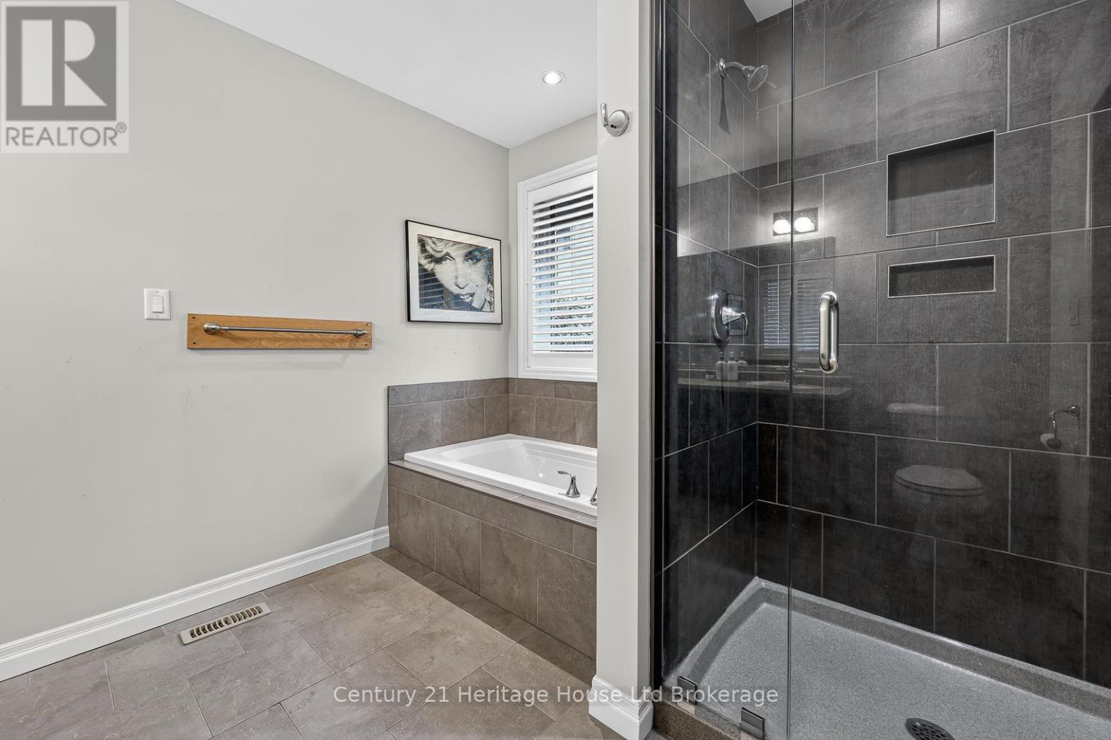 54 Westview Court, Woodstock (Woodstock - North), Ontario  N4T 0B8 - Photo 18 - X12983418