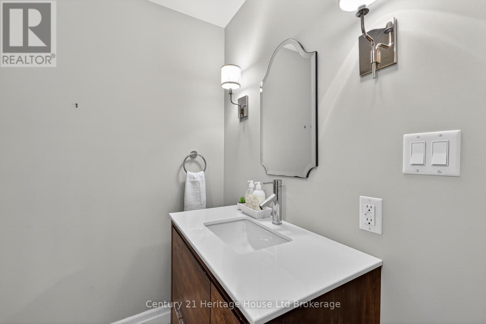 54 Westview Court, Woodstock (Woodstock - North), Ontario  N4T 0B8 - Photo 31 - X12983418