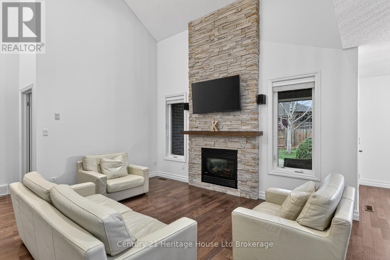 54 Westview Court, Woodstock (Woodstock - North), Ontario  N4T 0B8 - Photo 8 - X12983418