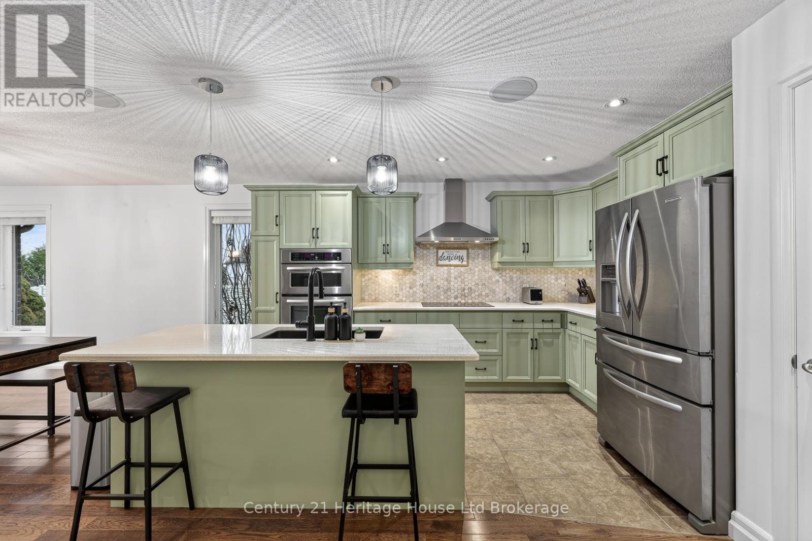 54 Westview Court, Woodstock (Woodstock - North), Ontario  N4T 0B8 - Photo 9 - X12983418