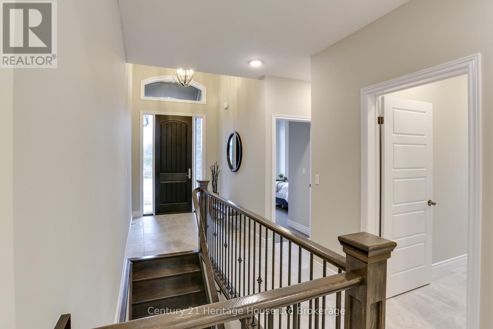 114 Beech Boulevard, Tillsonburg, Ontario  N4G 5S1 - Photo 2 - X12986076