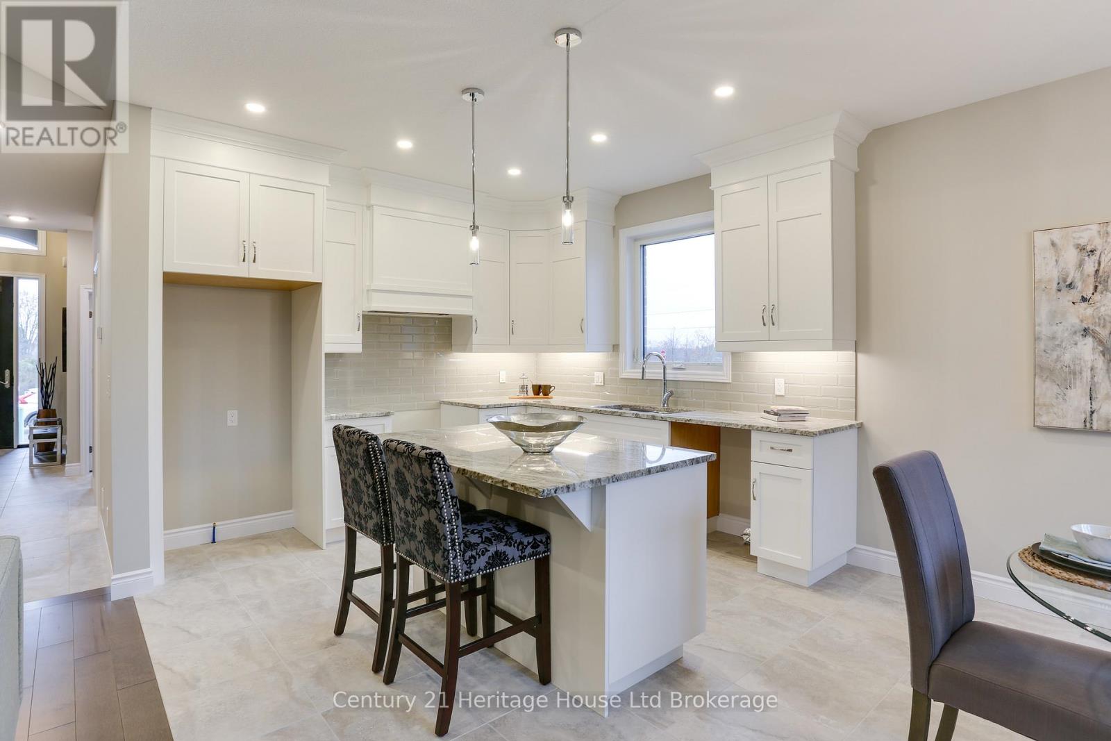 114 Beech Boulevard, Tillsonburg, Ontario  N4G 5S1 - Photo 6 - X12986076