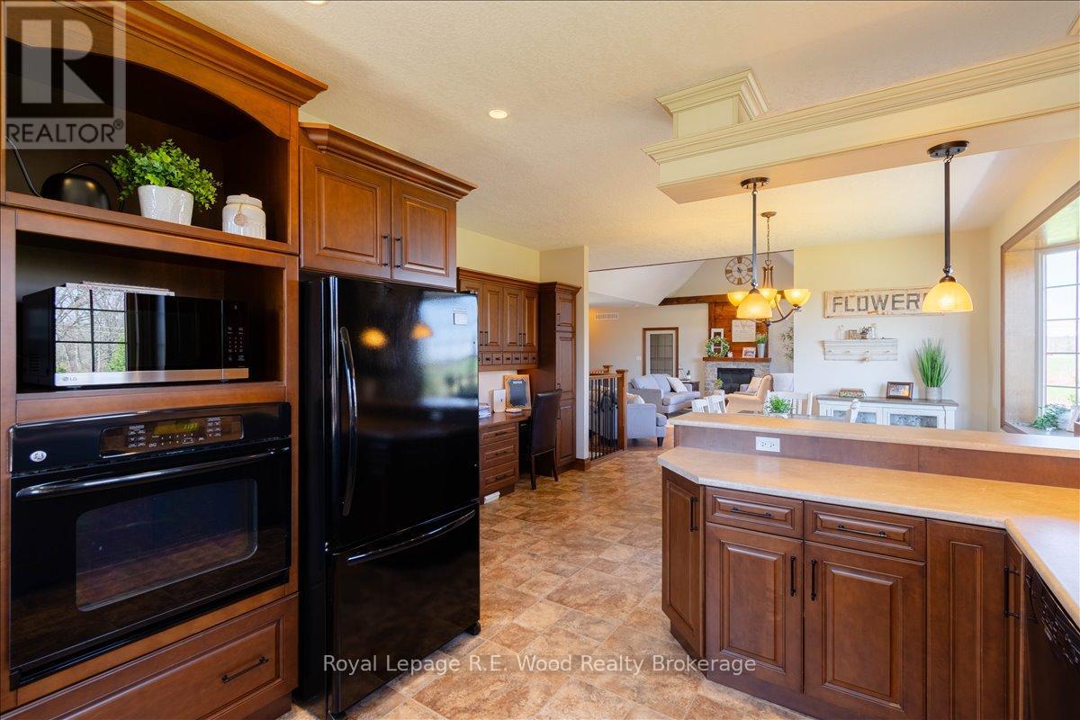 134 Norwich Road, Brant (Burford), Ontario  N0J 1P0 - Photo 12 - X12986546