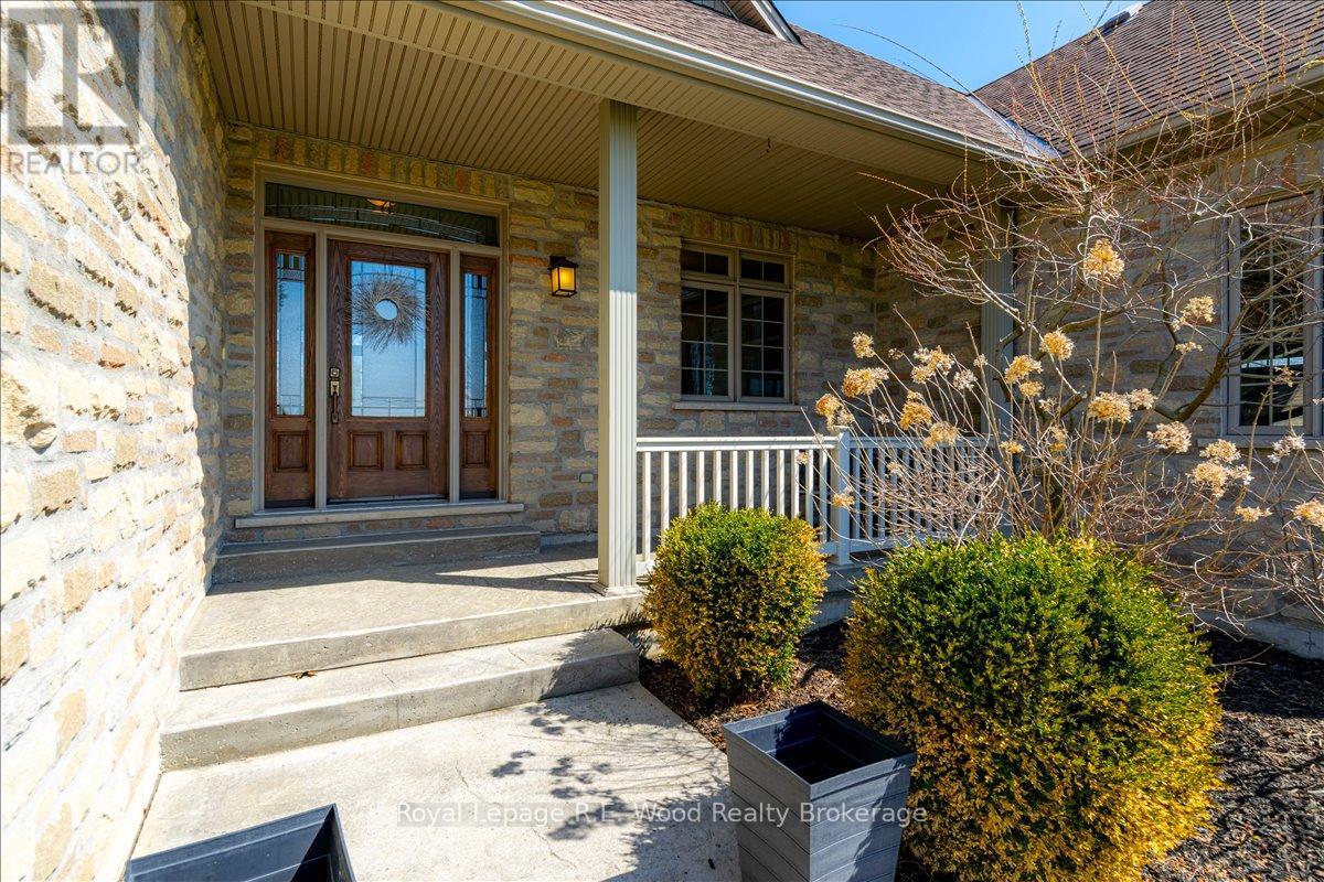 134 Norwich Road, Brant (Burford), Ontario  N0J 1P0 - Photo 3 - X12986546