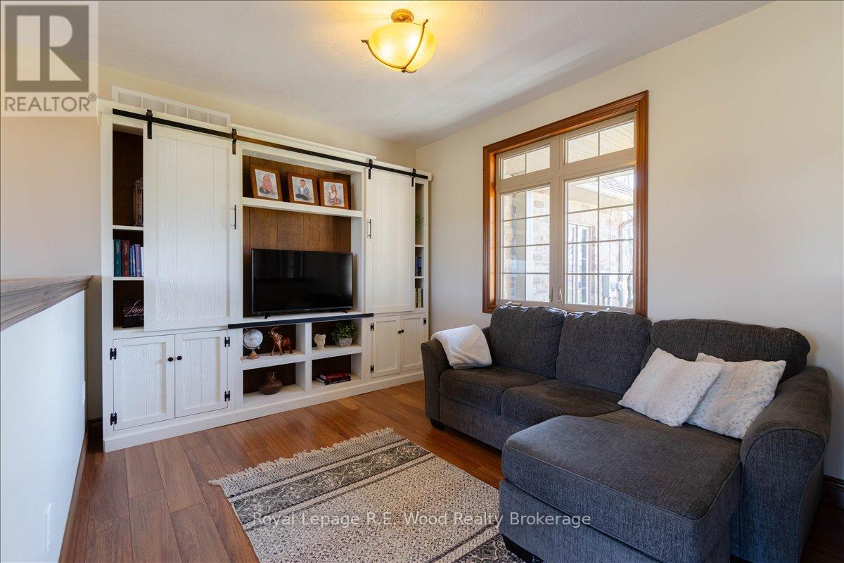 134 Norwich Road, Brant (Burford), Ontario  N0J 1P0 - Photo 5 - X12986546