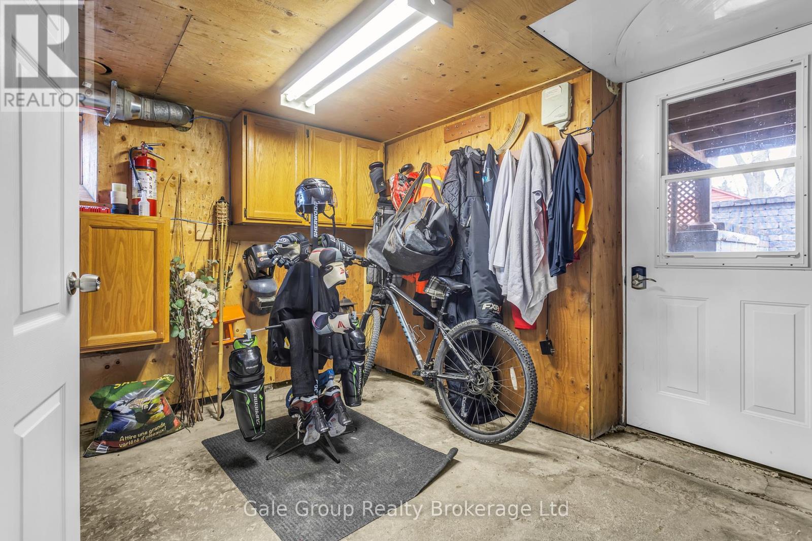 12 Oxford Street E, Blandford-Blenheim (Drumbo), Ontario  N0J 1G0 - Photo 28 - X12992226