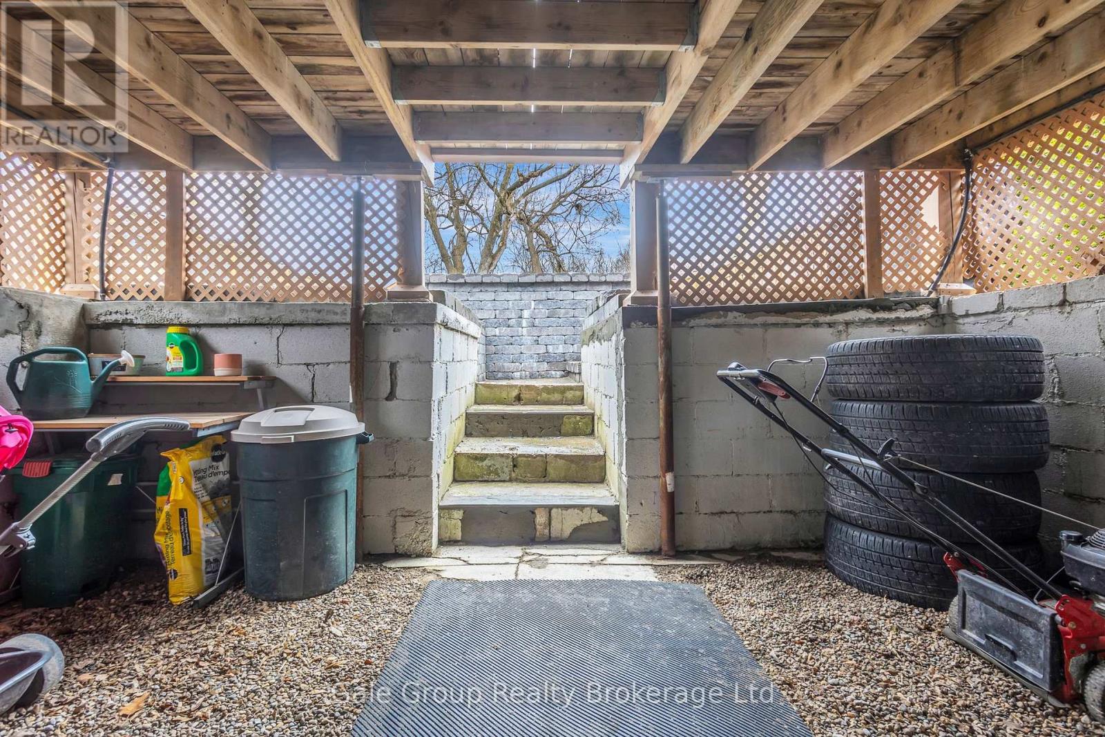 12 Oxford Street E, Blandford-Blenheim (Drumbo), Ontario  N0J 1G0 - Photo 30 - X12992226