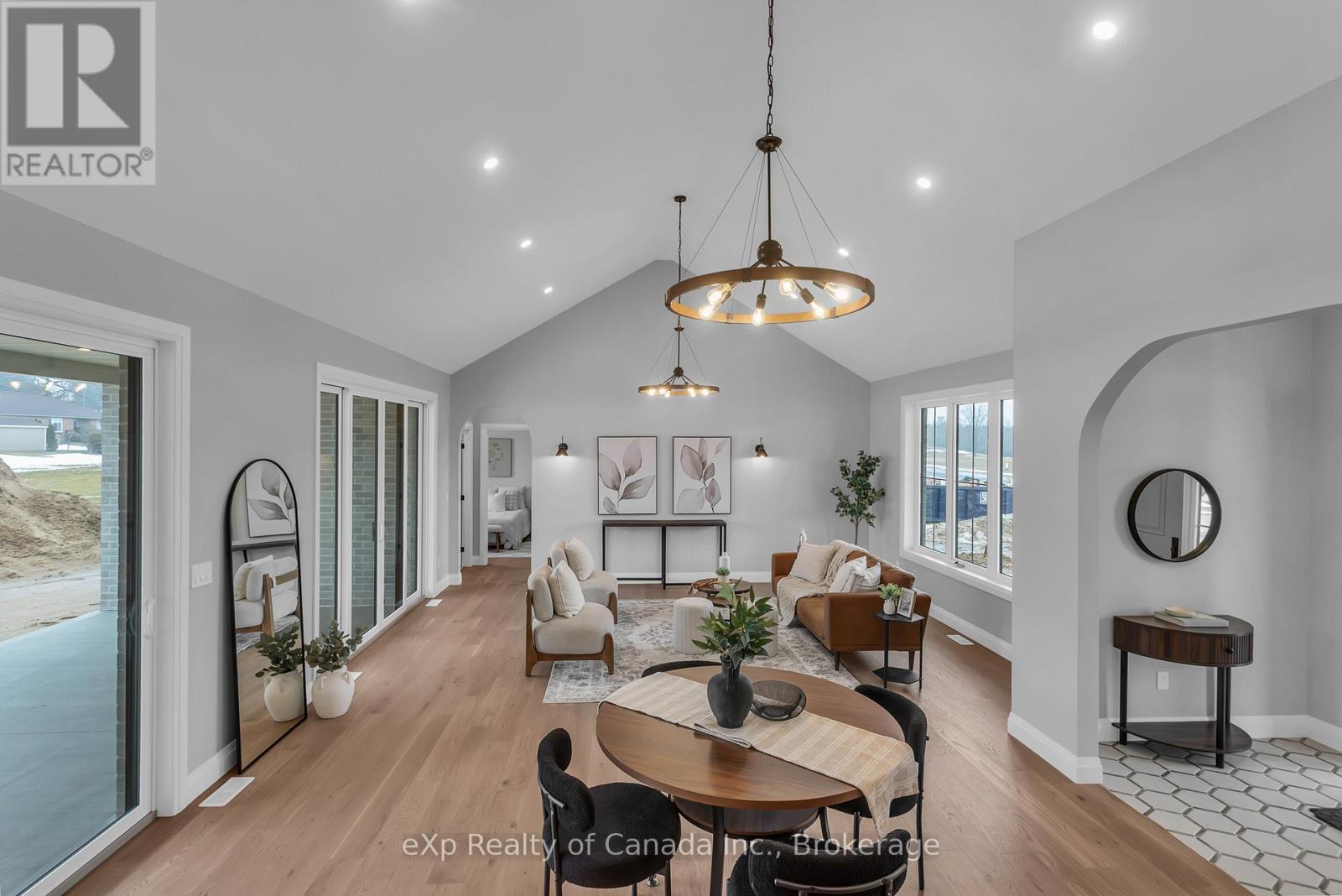 65 Meadowlands Drive, Norwich (Otterville), Ontario  N0J 1R0 - Photo 13 - X12992330