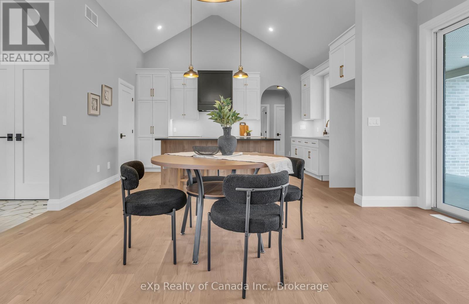 65 Meadowlands Drive, Norwich (Otterville), Ontario  N0J 1R0 - Photo 25 - X12992330