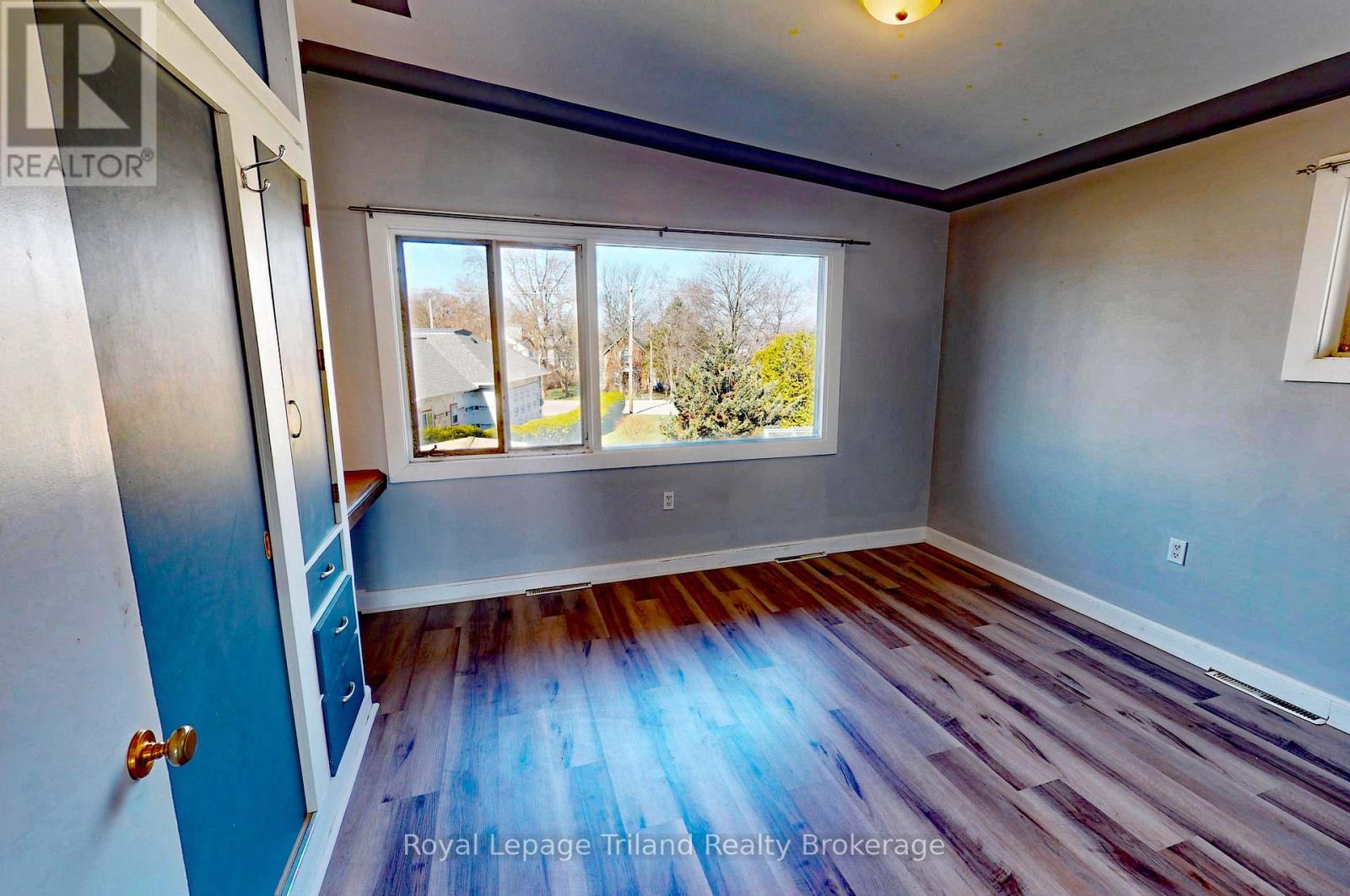 256 St George Lane, Norfolk (Delhi), Ontario  N4B 2J5 - Photo 14 - X12992748