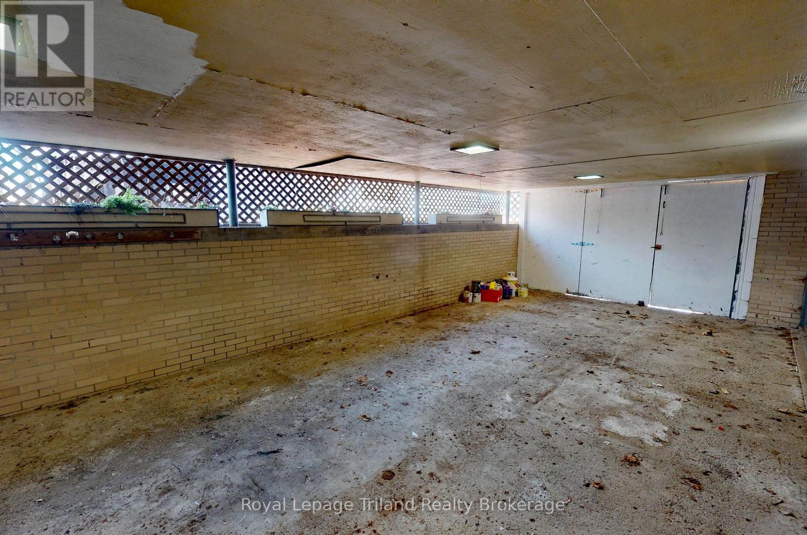 256 St George Lane, Norfolk (Delhi), Ontario  N4B 2J5 - Photo 18 - X12992748