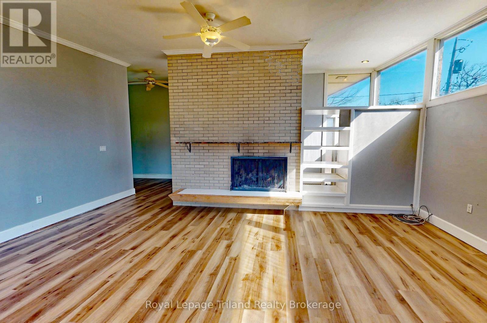 256 St George Lane, Norfolk (Delhi), Ontario  N4B 2J5 - Photo 4 - X12992748