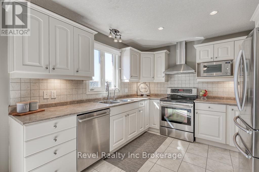 7 Woodhatch Crescent, Ingersoll (Ingersoll - North), Ontario  N5C 0A2 - Photo 10 - X12993182