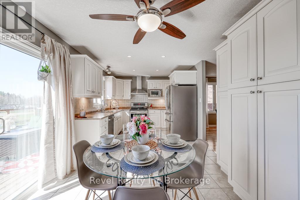 7 Woodhatch Crescent, Ingersoll (Ingersoll - North), Ontario  N5C 0A2 - Photo 12 - X12993182