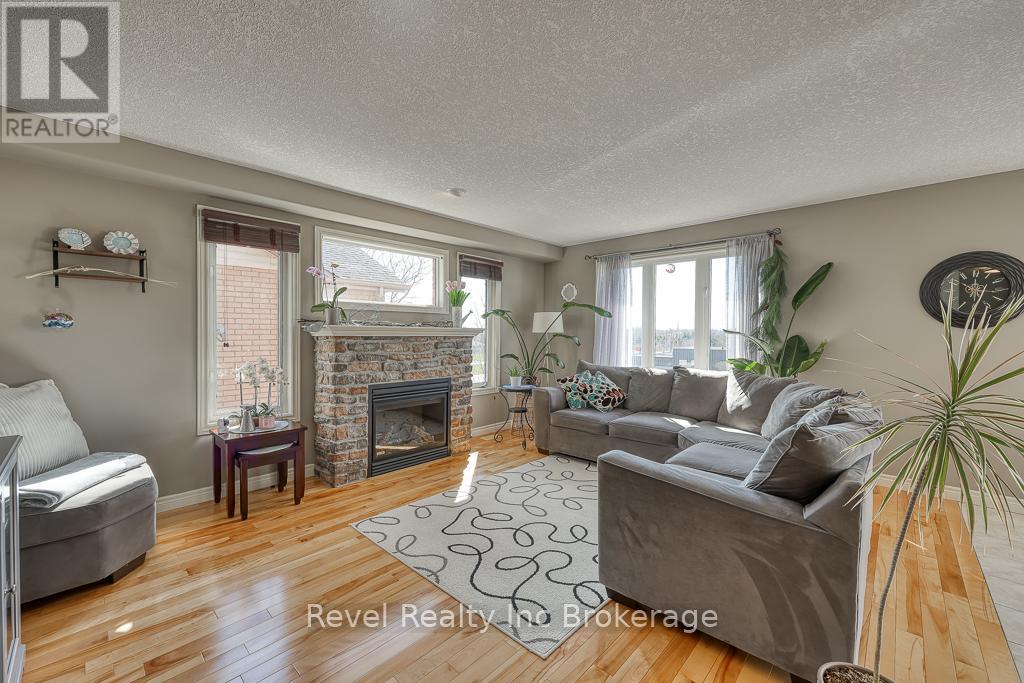 7 Woodhatch Crescent, Ingersoll (Ingersoll - North), Ontario  N5C 0A2 - Photo 15 - X12993182