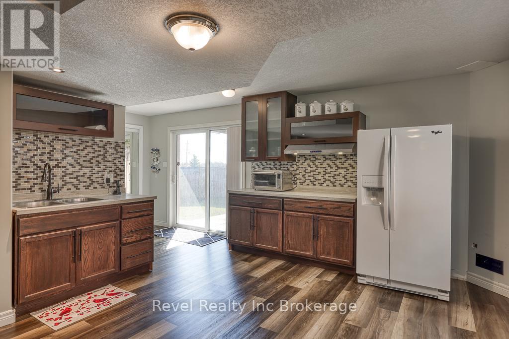 7 Woodhatch Crescent, Ingersoll (Ingersoll - North), Ontario  N5C 0A2 - Photo 30 - X12993182