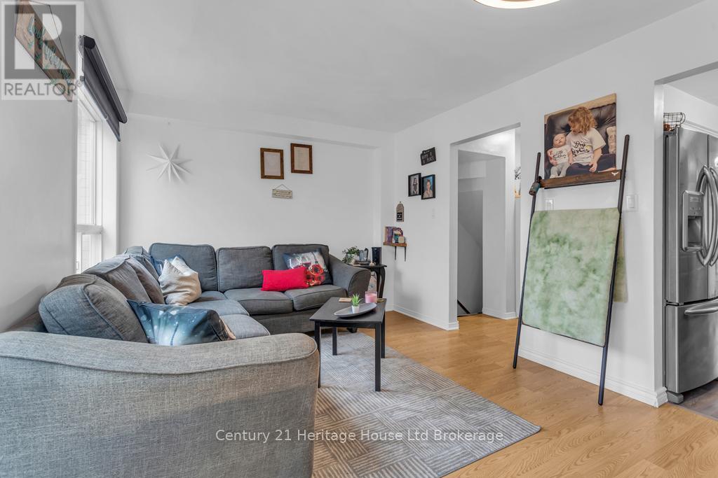 23 Tulip Drive, Tillsonburg, Ontario  N4G 5S5 - Photo 4 - X12994576