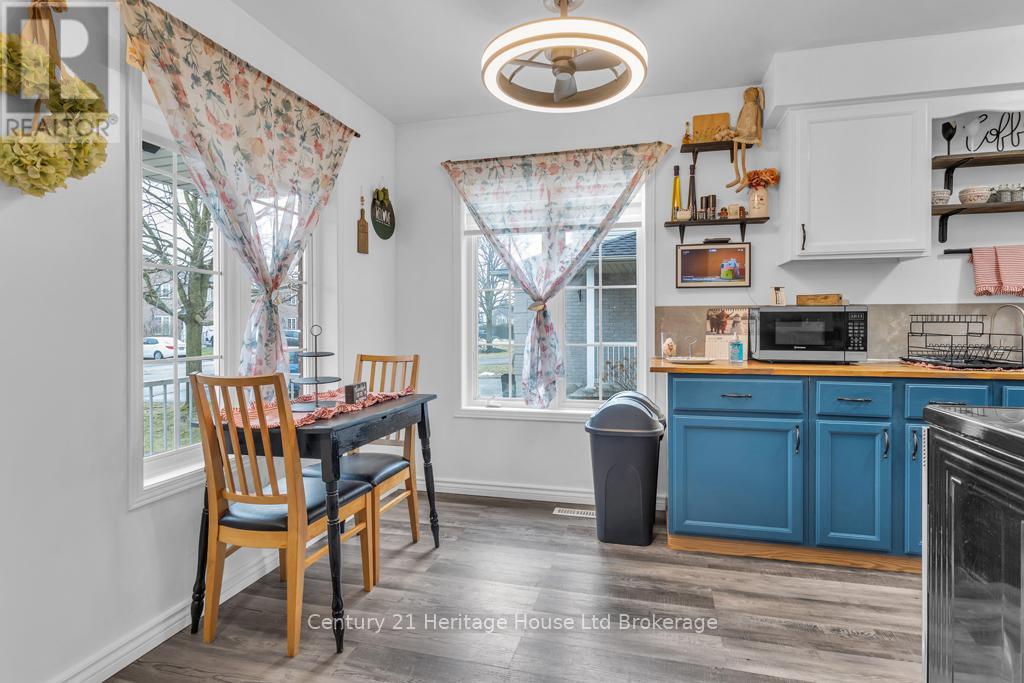 23 Tulip Drive, Tillsonburg, Ontario  N4G 5S5 - Photo 7 - X12994576