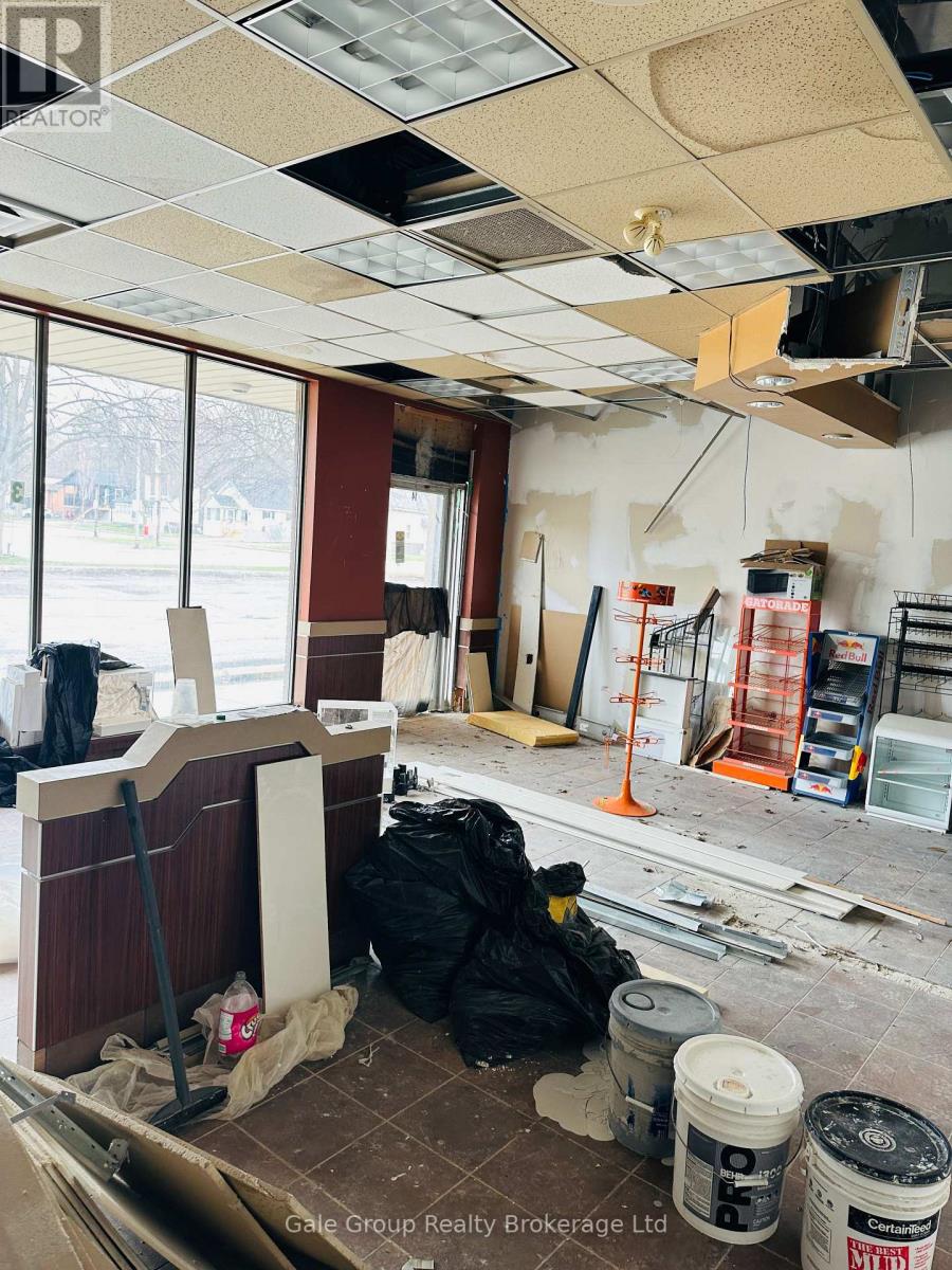 222 Dundas Street, Woodstock (Woodstock - North), Ontario  N4S 1A7 - Photo 5 - X12994582