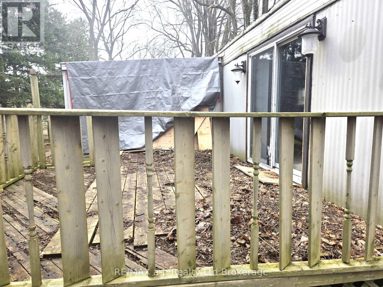 1 First Street, Norfolk (Courtland), Ontario  N4B 2W6 - Photo 12 - X12995386